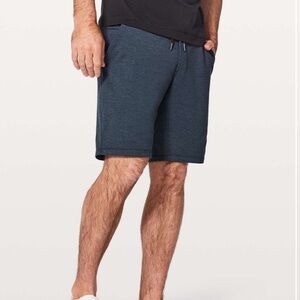 Lululemon City Sweat Short *9.5"
Heathered True Navy